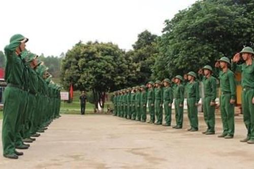 Pháp luật quy định như thế nào về hình thức kỷ luật đối với hành vi chấp hành không nghiêm mệnh lệnh?