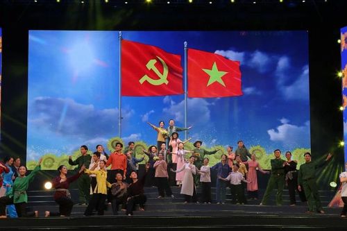 Chương trình nghệ thuật đặc biệt 'Bản hùng ca vang mãi': Khơi gợi lòng tự hào lịch sử đấu tranh của dân tộc