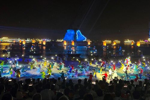Rực rỡ Carnaval Hạ Long 2024