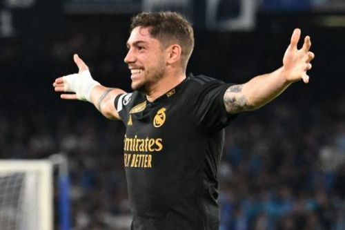 Man United chiêu mộ cùng lúc hai ngôi sao?