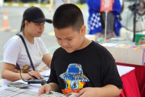 'Dạo này bạn đang đọc sách gì?'