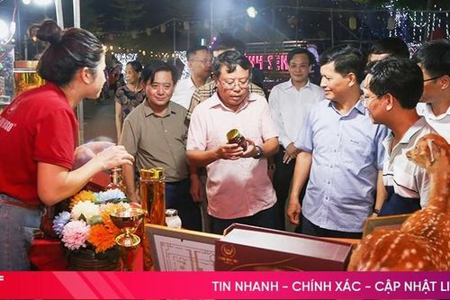 Khai mạc phiên chợ OCOP tại phố ẩm thực TP Hà Tĩnh