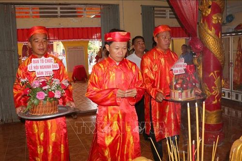 Lễ hội Nghinh Ông Nam Hải thu hút du khách gần xa