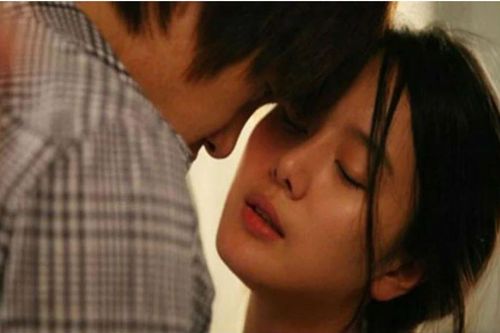Đàn ông ngoại tình mất gia đình, phụ nữ ngoại tình mất điều gì?