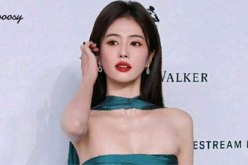 Bạch Lộc được khen ngợi vì có thành tích khủng, vượt xa cả Dương Tử
