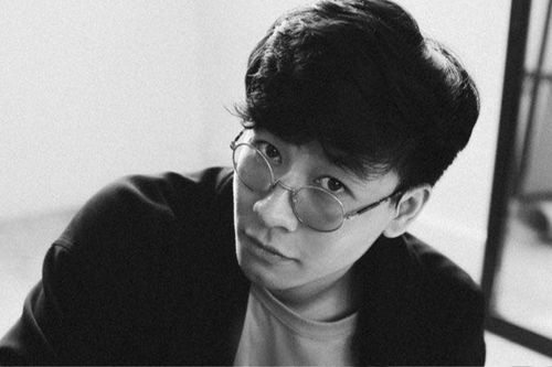 Nam ca sĩ nổi tiếng showbiz Việt bị tố ngoại tình, bỏ bê con cái và quấy rối vợ cũ?