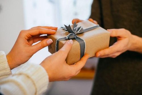 'Săn quà' mùa đại hội đồng cổ đông
