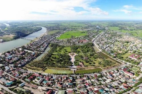 Tháng Tư ở 'vành đai trắng' năm xưa: Di tích Đôi bờ Hiền Lương-Bến Hải