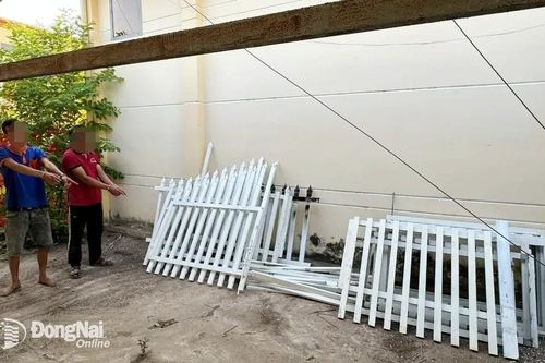 Tạm giữ 2 đối tượng chuyên trộm cổng hàng rào ở huyện Nhơn Trạch