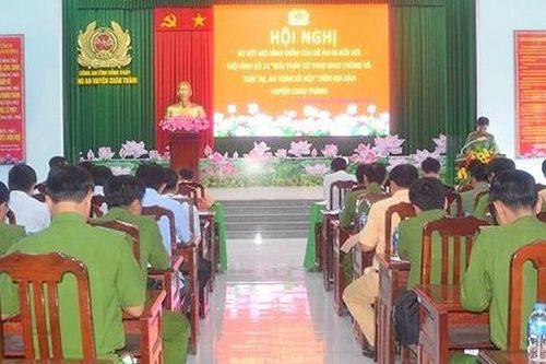 Sơ kết mô hình 'Giải pháp xử phạt giao thông và trật tự an toàn xã hội'