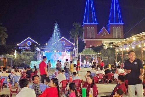 Cáp treo Núi Sam - Khu du lịch 'hút' du khách dịp Lễ 30/4 và 1/5