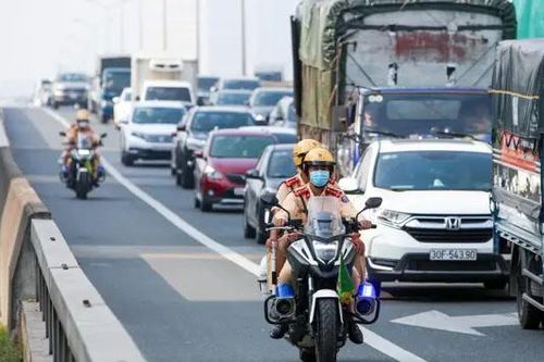 Hết thời hạn cho phép ô tô đi vào làn khẩn cấp