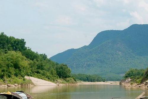 Xuôi dòng Thu Bồn, thăm Hòn Kẽm - Đá Dừng