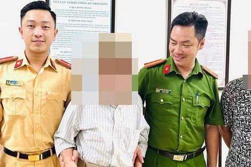 Giúp cụ ông bị lạc đường về nhà an toàn