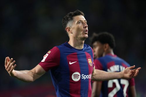 Đừng ai nói Lewandowski hết thời