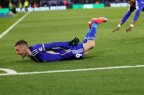 Vardy xứng danh huyền thoại Leicester