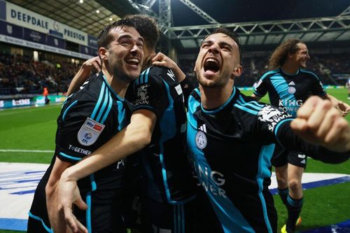 Cảm xúc vỡ òa của Leicester City