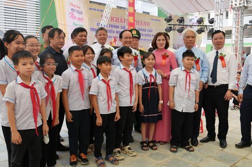 Mối quan hệ hợp tác giữa Hà Nội-Điện Biên đã 'thắp lên ngọn lửa nghĩa tình'