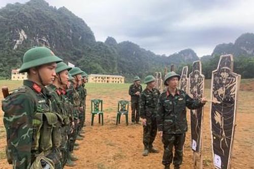 Chiến sĩ mới rèn luyện để trưởng thành