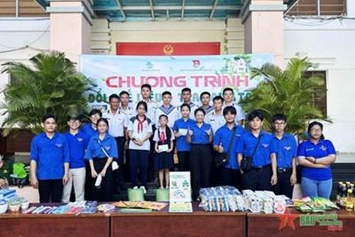 Vùng 2 Hải quân tổ chức nhiều hoạt động kỷ niệm các ngày lễ lớn