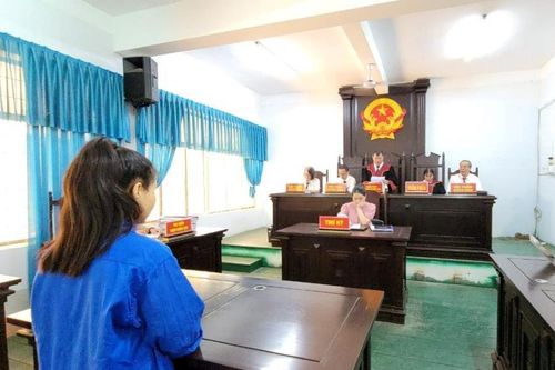 Nữ văn thư lừa 'chạy việc' chiếm đoạt hơn 6 tỷ đồng