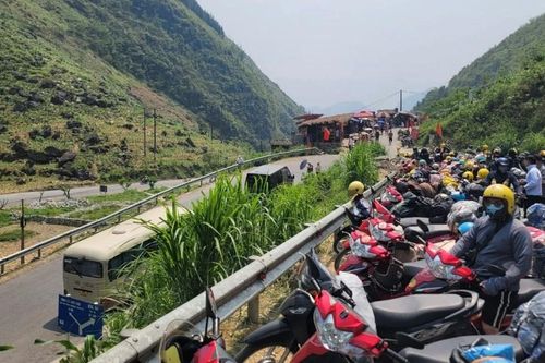 Cực Bắc Tổ quốc đông nghịt khách du lịch dịp nghỉ lễ