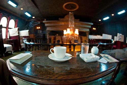 Bên trong quán cà phê 70 tuổi ở Nhật Bản cấm dùng điện thoại