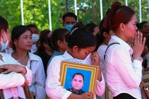 Lãnh đạo Việt Nam gửi điện và thư thăm hỏi Campuchia vụ nổ kho đạn