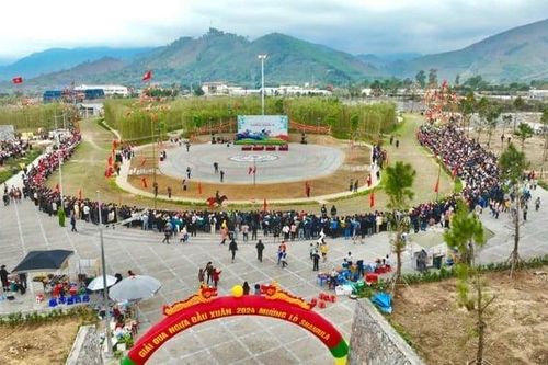 Sôi động Khai mạc Giải đua ngựa Shanrila Mường Lò trong rừng trúc đẹp nhất Việt Nam