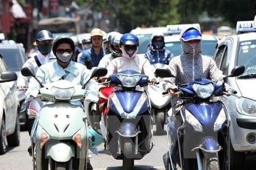 Để xe máy dưới trời nắng nóng cần lưu ý gì để bảo vệ xe?