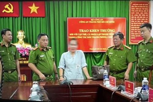 Bắt 3 đối tượng là thành viên 'Hội những người vỡ nợ muốn làm liều', cướp tài sản