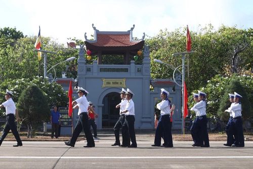 Mít tinh kỷ niệm 49 năm ngày giải phóng quần đảo Trường Sa