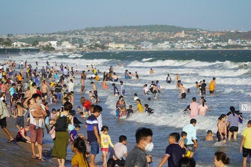 Bình Thuận: Đón hàng ngàn du khách trong dịp lễ