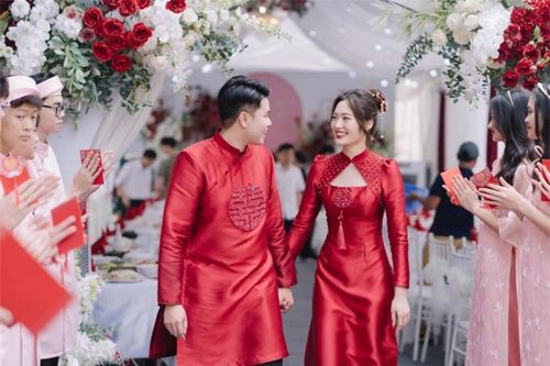 Hoa khôi bóng chuyền Việt Hương bất ngờ tung ảnh ăn hỏi khiến dân tình ngỡ ngàng, danh tính nửa kia gây chú ý