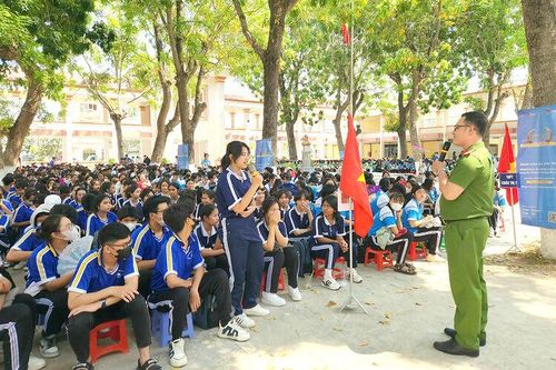 Phòng, chống ma túy trong thanh, thiếu niên