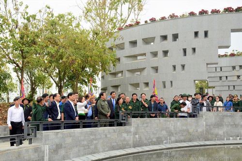 Những người góp thêm âm vang cho giai điệu lịch sử