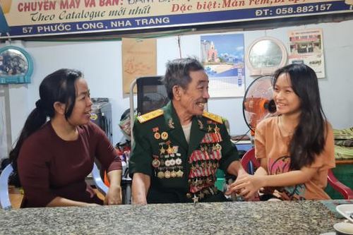 Vang mãi chiến công của những anh hùng