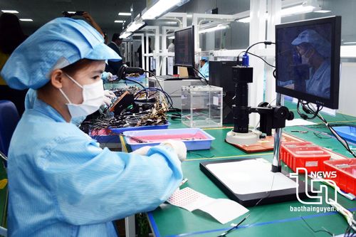Công nhân lao động thời 4.0