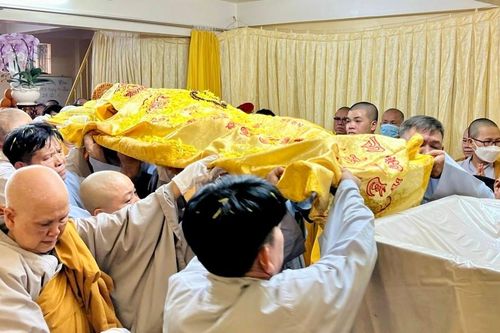 Lễ nhập kim quan Ni trưởng Thích nữ Như Ý - Chứng minh Phân ban Ni giới TP.HCM