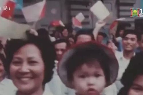 'Như có Bác trong ngày đại thắng' 'đất nước trọn niềm vui'