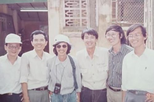 Có một thế hệ lên rừng xuống biển