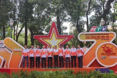 Lan tỏa nghĩa tình trong ngày kỷ niệm 'Non sông liền một dải'