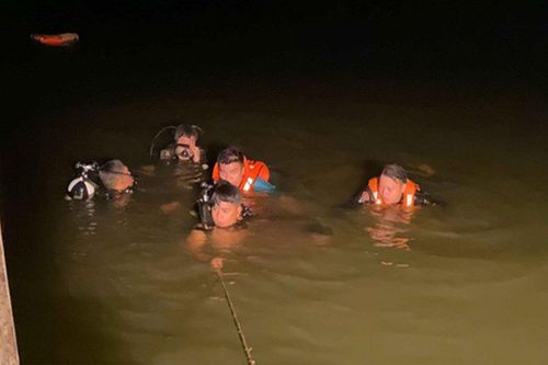Bình Phước: Lật thuyền trên sông Bé, 3 người chết đuối