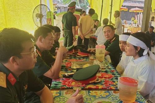 Đi trên đường, người phụ nữ bị sét đánh tử vong