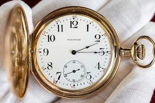 Đồng hồ của người giàu nhất thế giới trên tàu Titanic đạt giá 1,5 triệu USD