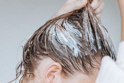 Công thức kết hợp mật ong làm đẹp tóc
