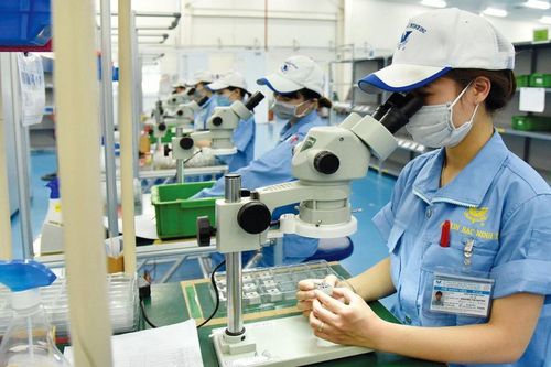 Tiền lương đủ sống, người lao động không cần làm thêm giờ