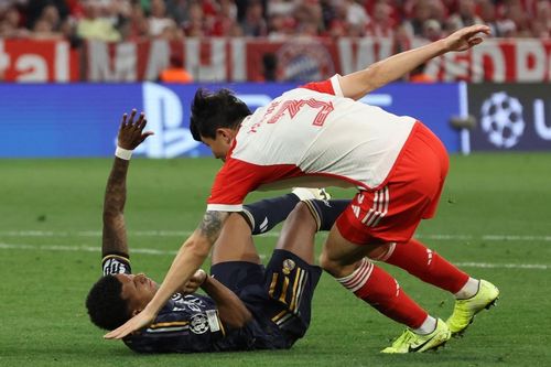 Kim Min-jae với cái ôm cẩu thả đá bay lợi thế của Bayern