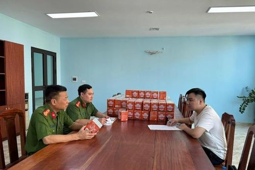 Bắt quả tang đối tượng vận chuyển trên 100 kg pháo hoa nổ