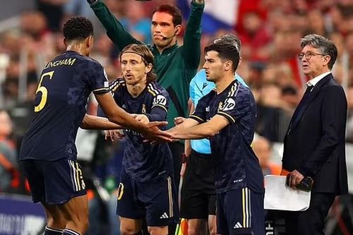 Luka Modric phá kỷ lục của huyền thoại Real Madrid trong trận hòa Bayern